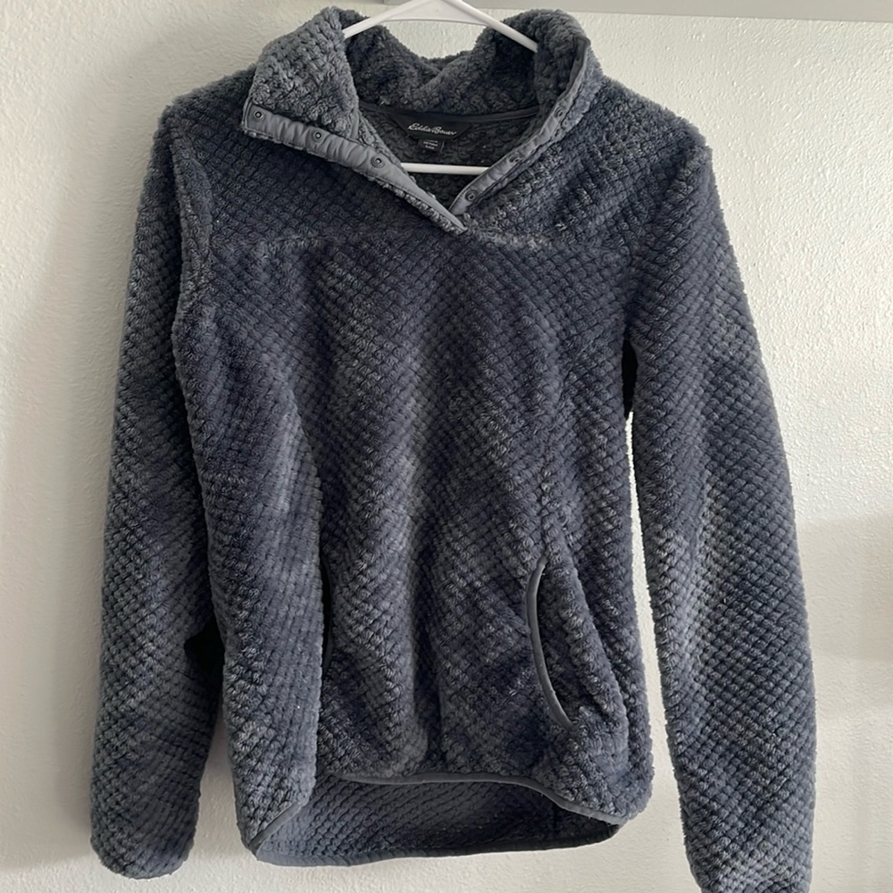Size small, Eddie Bauer sweater